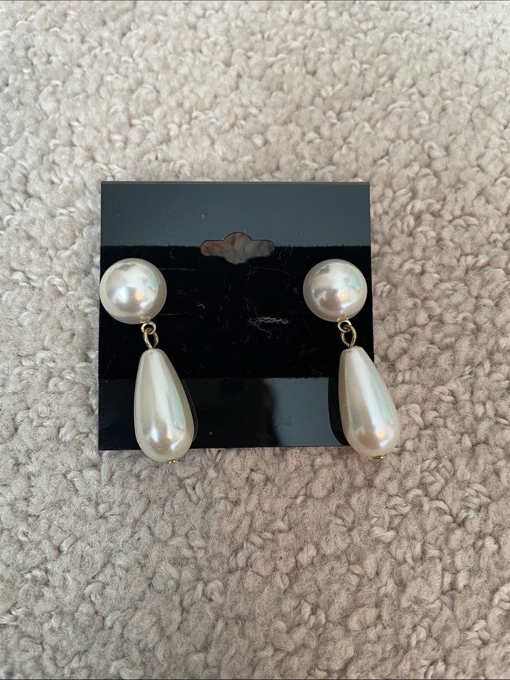 Simple faux pearl earrings